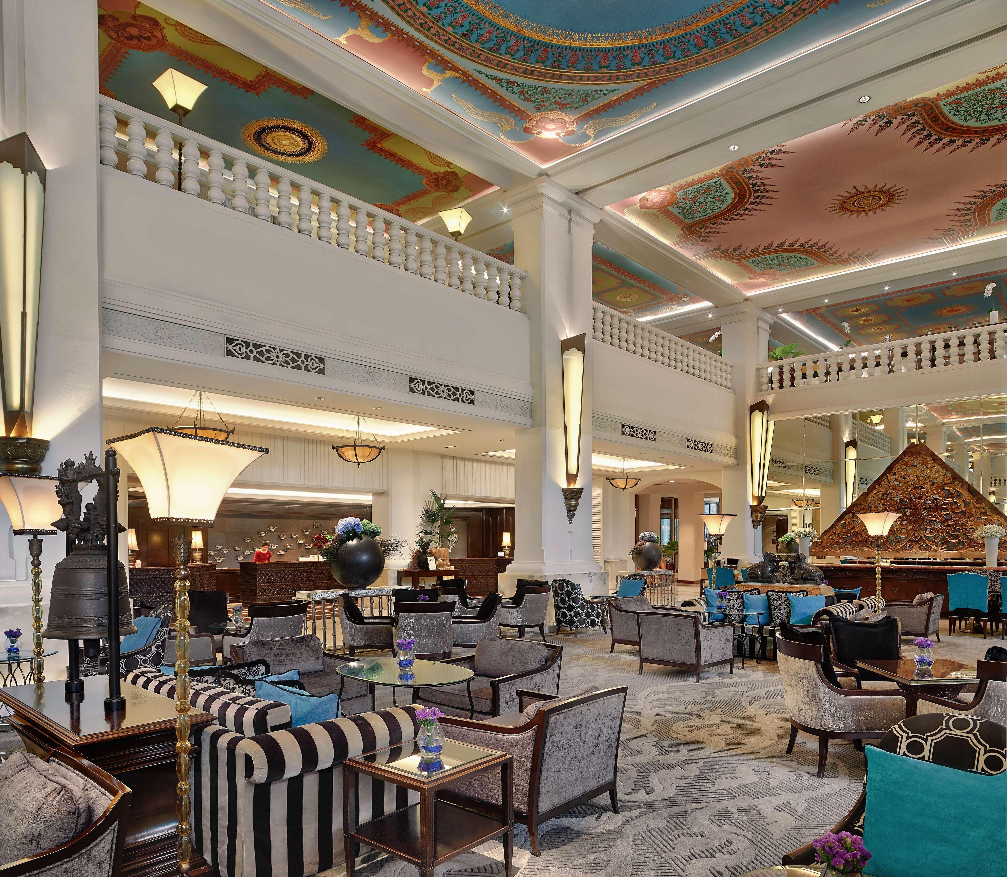 Anantara Siam Bangkok Hotel Exteriér fotografie The lobby of the hotel