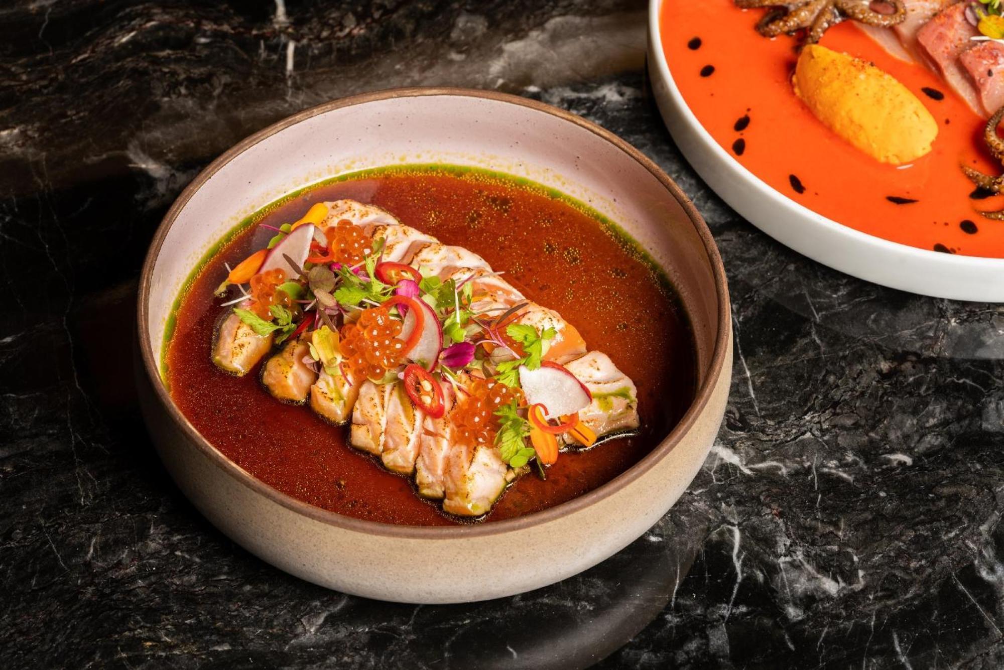 Anantara Siam Bangkok Hotel Exteriér fotografie A dish of abalones