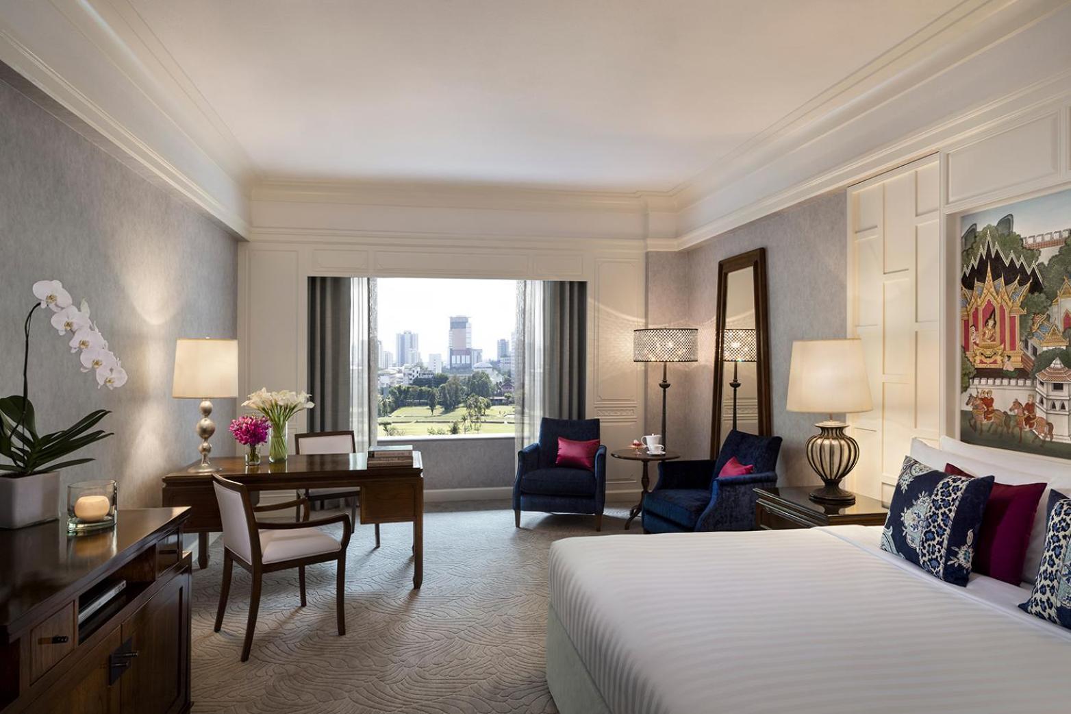 Anantara Siam Bangkok Hotel Exteriér fotografie A suite at the hotel
