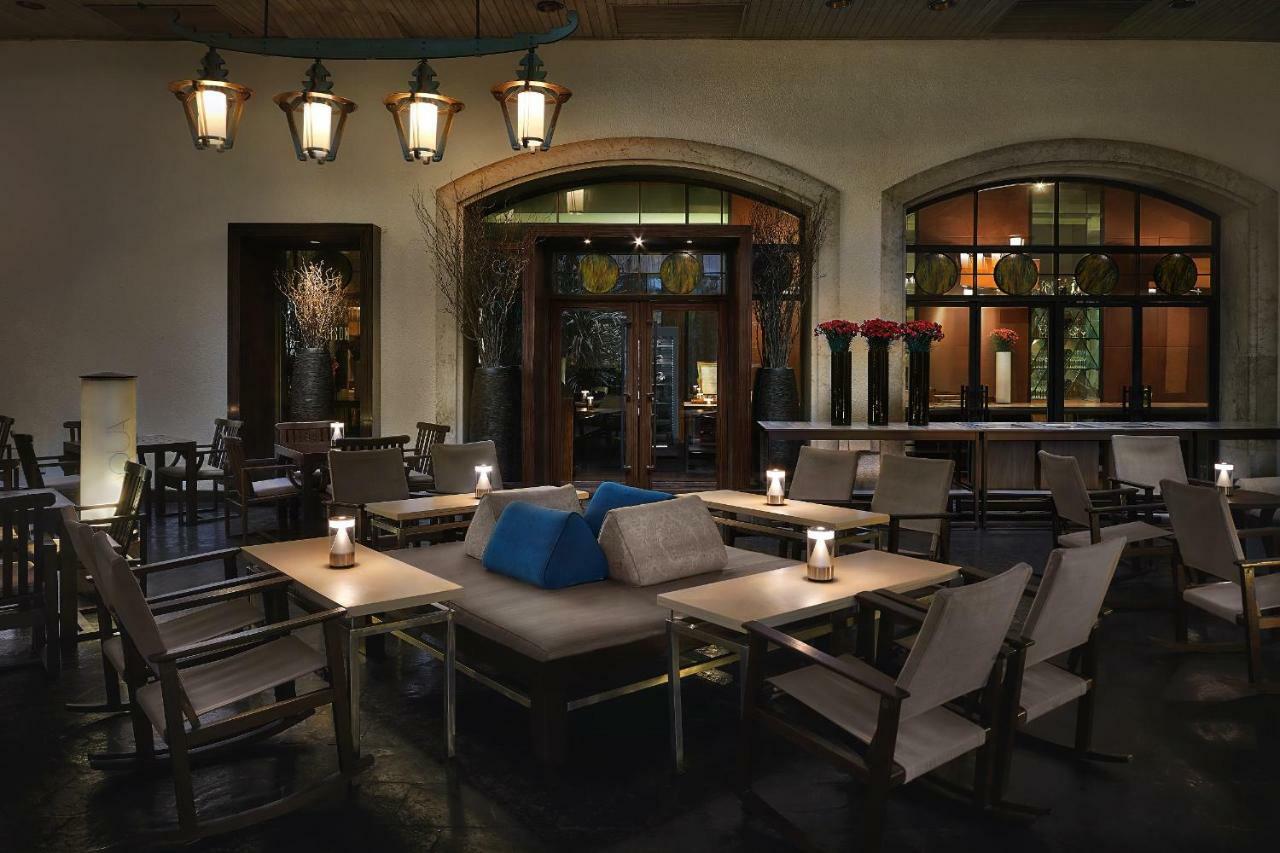 Anantara Siam Bangkok Hotel Exteriér fotografie The interior of the restaurant
